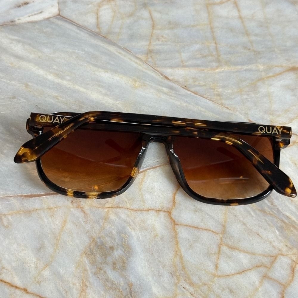 Quay Australia On The Fly Tortoise Shell Aviator Sunglasses Brown Gradient Lens - Picture 12 of 14